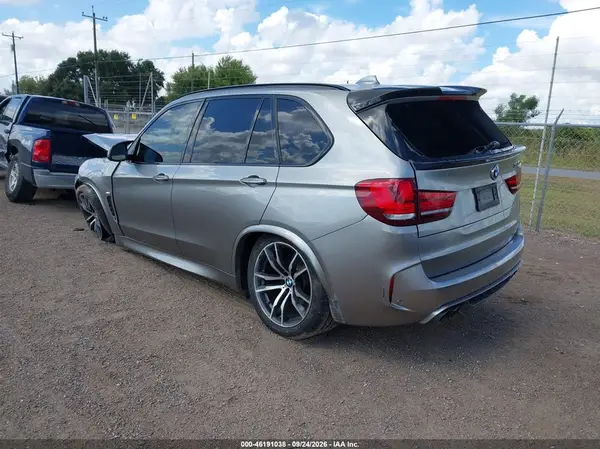 5YMKT6C39H0U39127 — 2017 BMW X5 M, фото 3 с аукциона IAAI, Передняя часть