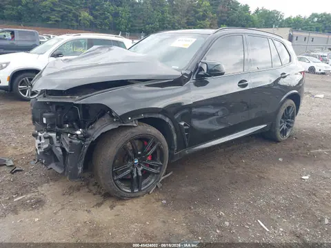 2023 BMW X5 M VIN 5YMJU0C02P9P41817 фото 2