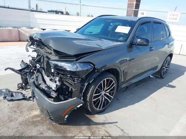 5UX33EU0XS9X27980 — 2025 BMW X5 M60I, фото 2 с аукциона IAAI 14.10.2026, Передняя часть