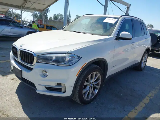 5UXKR2C55G0H41922 — 2016 BMW X5 SDRIVE35I, фото 2 с аукциона IAAI 30.09.2026, Задняя часть