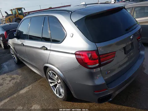 2016 BMW X5 Xdrive50i VIN 5UXKR6C53G0J82147 фото 3
