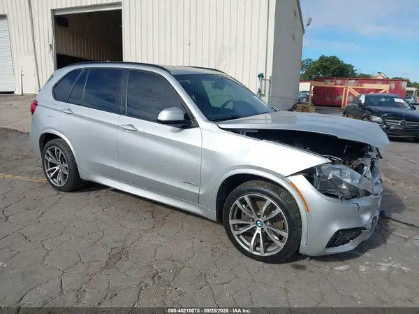 5UXKR6C58G0J83049 — 2016 BMW X5, Передняя часть (Front End), фото до ремонта