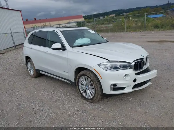 5UXKR0C53G0P19323 — 2016 BMW X5, Передняя часть слева (Left Front), фото до ремонта
