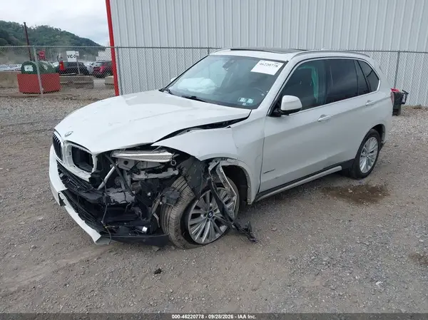 5UXKR0C53G0P19323 — 2016 BMW X5, фото 2 с аукциона IAAI, Передняя часть слева