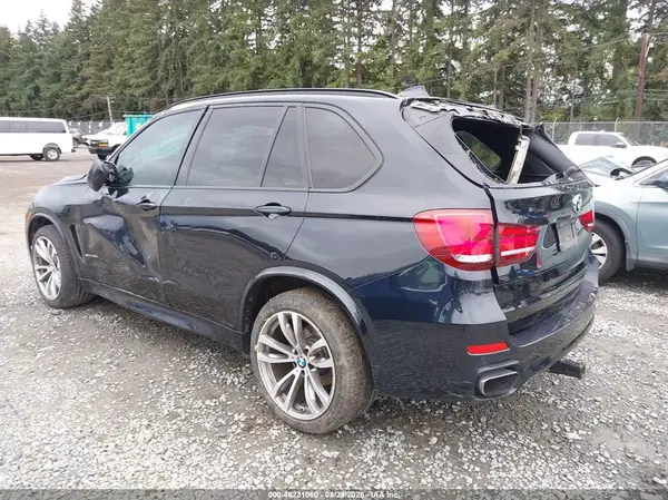 5UXKR0C57G0U11717 — 2016 BMW X5, фото 3 с аукциона IAAI, Опрокидывание