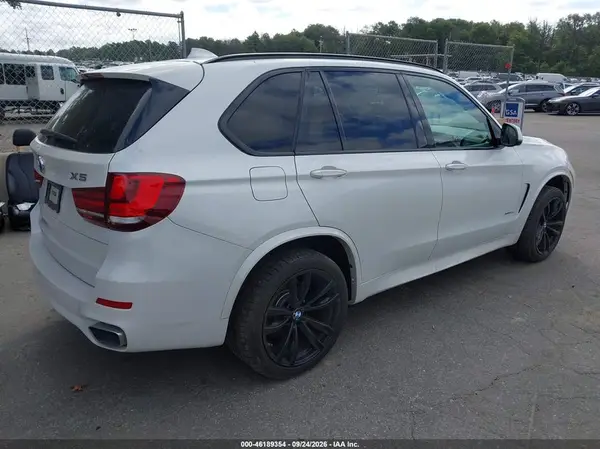 5UXKR0C39H0X82796 — 2017 BMW X5, фото 4 с аукциона IAAI, Пресная вода