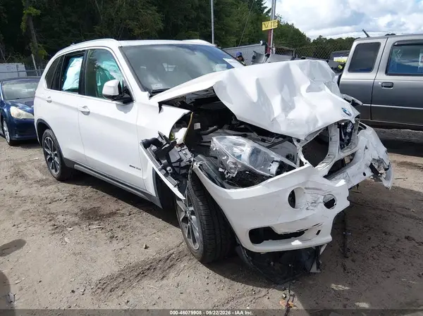 5UXKR0C59J0X98035 — 2018 BMW X5, Передняя часть (Front End), фото до ремонта