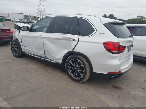 5UXKT0C52J0W03863 — 2018 BMW X5, фото 3 с аукциона IAAI 13.10.2026, Передняя часть