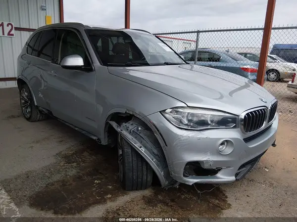 5UXKR2C51J0X08906 — 2018 BMW X5, Передняя часть (Front End), фото до ремонта