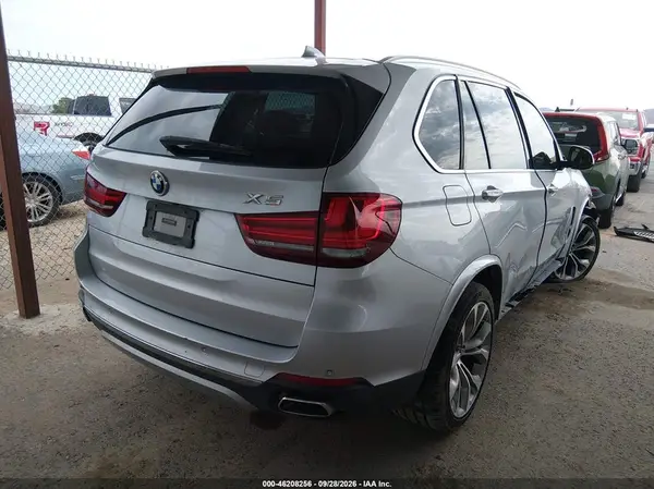 5UXKR2C51J0X08906 — 2018 BMW X5, фото 4 с аукциона IAAI, Передняя часть