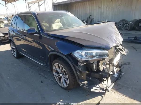 5UXKR2C51J0Z15053 — 2018 BMW X5, Передняя часть слева (Left Front), фото до ремонта