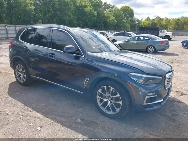 5UXCR6C50KLK99843 — 2019 BMW X5, Передняя часть слева (Left Front), фото до ремонта