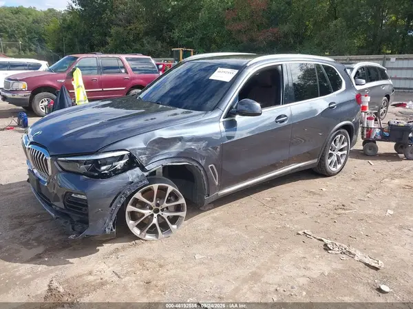 5UXCR6C50KLK99843 — 2019 BMW X5, фото 2 с аукциона IAAI 14.10.2026, Передняя часть слева