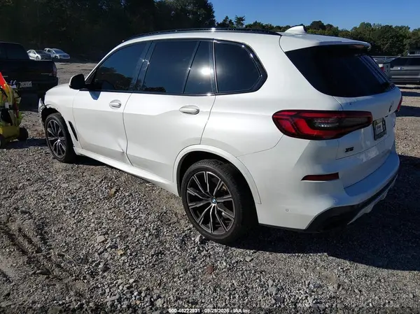 5UXJU2C54KLB15246 — 2019 BMW X5, фото 3 с аукциона IAAI, Передняя часть