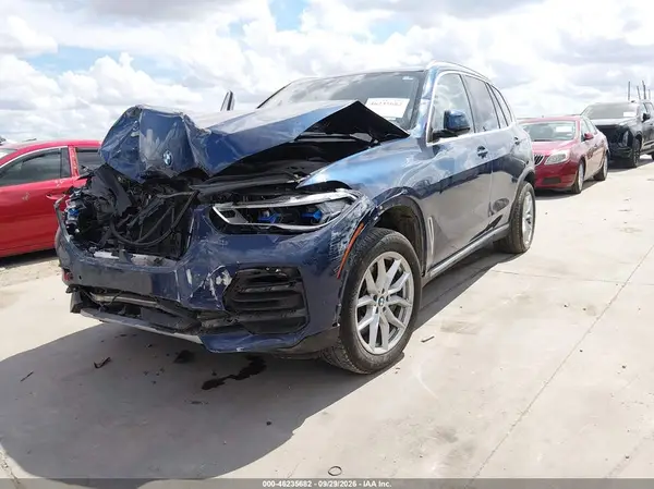 5UXJU2C55KLN49799 — 2019 BMW X5, фото 2 с аукциона IAAI, Передняя часть