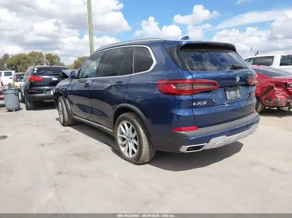 5UXJU2C55KLN49799 — 2019 BMW X5, фото 3 с аукциона IAAI, Передняя часть