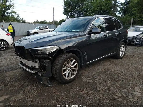 5UXCR6C05L9B10903 — 2020 BMW X5, фото 2 с аукциона IAAI, Передняя часть