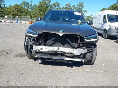 5UXCR6C09P9N83108 — 2023 BMW X5, Передняя часть, фото до ремонта