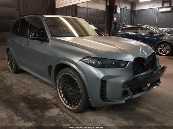 5UX33EU00R9U58446 — 2024 BMW X5, Передняя часть (Front End), фото до ремонта