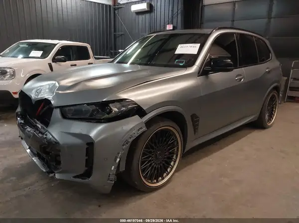 5UX33EU00R9U58446 — 2024 BMW X5, фото 2 с аукциона IAAI, Передняя часть