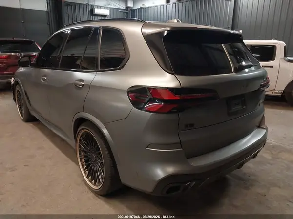 5UX33EU00R9U58446 — 2024 BMW X5, фото 3 с аукциона IAAI, Передняя часть