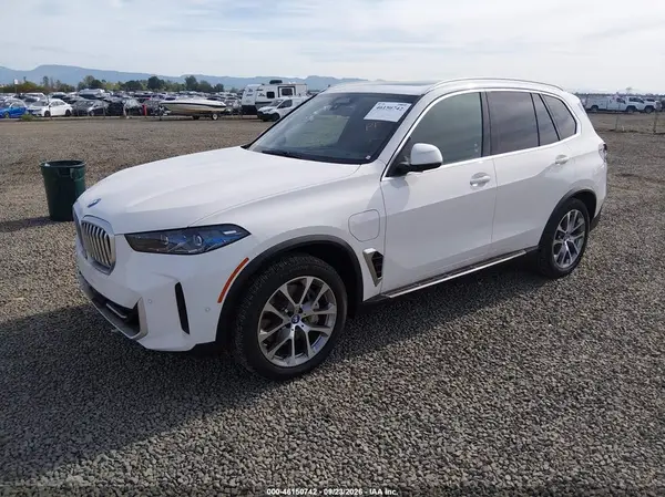 5UX43EU03S9X96269 — 2025 BMW X5, фото 2 с аукциона IAAI 14.10.2026, Естественный износ