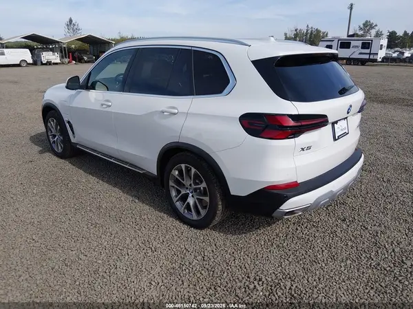 5UX43EU03S9X96269 — 2025 BMW X5, фото 3 с аукциона IAAI 14.10.2026, Естественный износ
