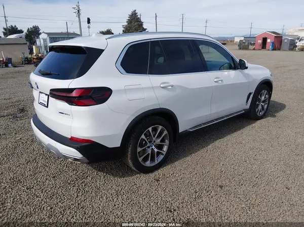 5UX43EU03S9X96269 — 2025 BMW X5, фото 4 с аукциона IAAI 14.10.2026, Естественный износ