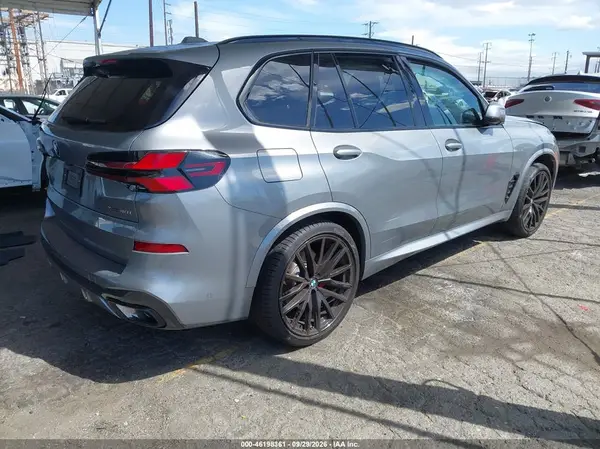 5UX23EU00S9W97691 — 2025 BMW X5, фото 4 с аукциона IAAI, Передняя часть слева