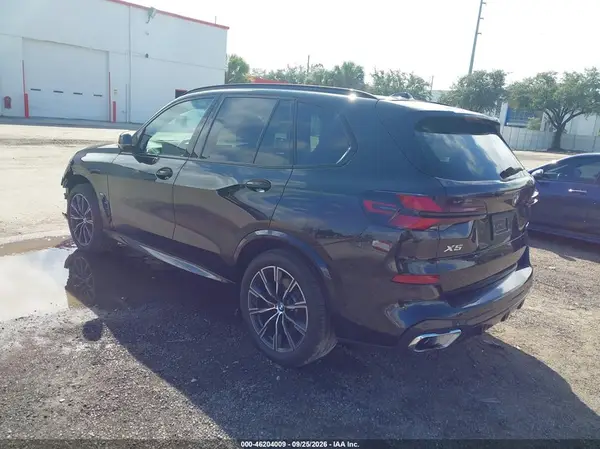 5UX23EU09T9522826 — 2026 BMW X5, фото 3 с аукциона IAAI 04.10.2026, Передняя часть