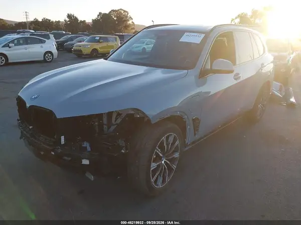 5UX43EU04T9341058 — 2026 BMW X5, фото 2 с аукциона IAAI, Передняя часть