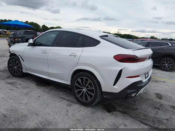 5UX33EX01V9540384 — 2027 BMW X6, фото 3 с аукциона IAAI 08.10.2026, Передняя часть справа
