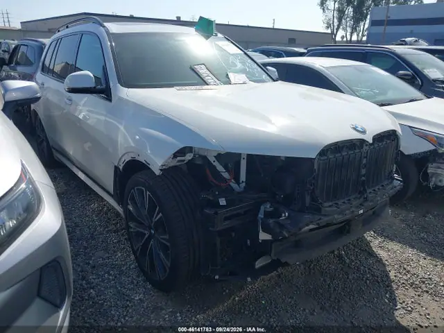 5UXCW2C54KL084757 — 2019 BMW X7 XDRIVE40I, Передняя часть (Front End), фото до ремонта