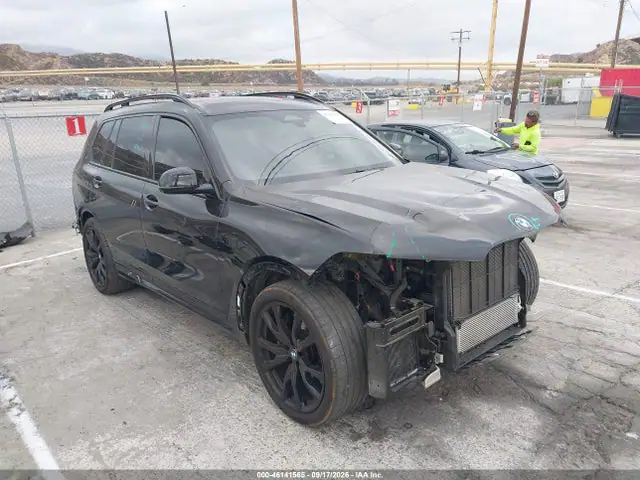 5UX23EM03S9Y00053 — 2025 BMW X7 XDRIVE40I, Передняя часть (Front End), фото до ремонта