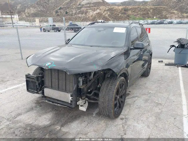5UX23EM03S9Y00053 — 2025 BMW X7 XDRIVE40I, фото 2 с аукциона IAAI 14.10.2026, Передняя часть
