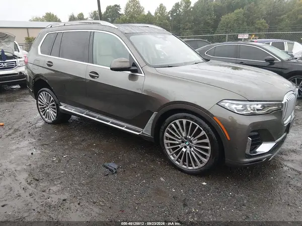 5UXCW2C05M9H21078 — 2021 BMW X7, Правый бок (Right Side), фото до ремонта