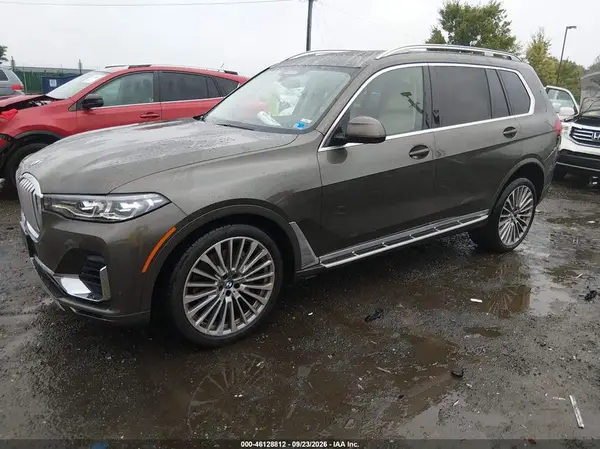 5UXCW2C05M9H21078 — 2021 BMW X7, фото 2 с аукциона IAAI 05.10.2026, Правый бок