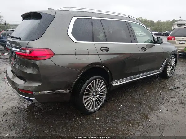 5UXCW2C05M9H21078 — 2021 BMW X7, фото 4 с аукциона IAAI 05.10.2026, Правый бок