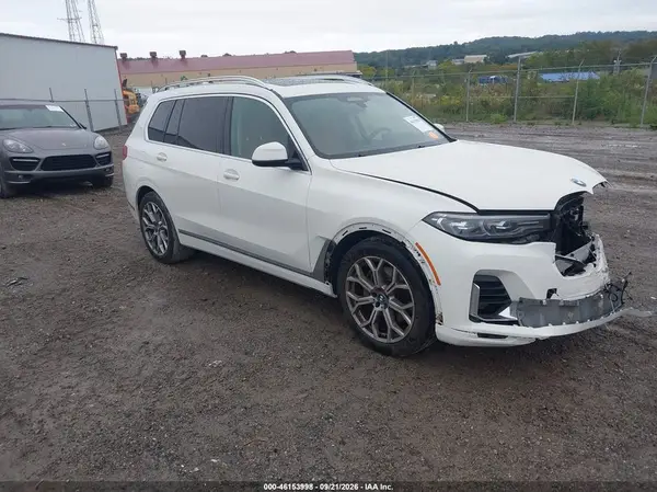 5UXCW2C06M9E41007 — 2021 BMW X7, Передняя часть (Front End), фото до ремонта