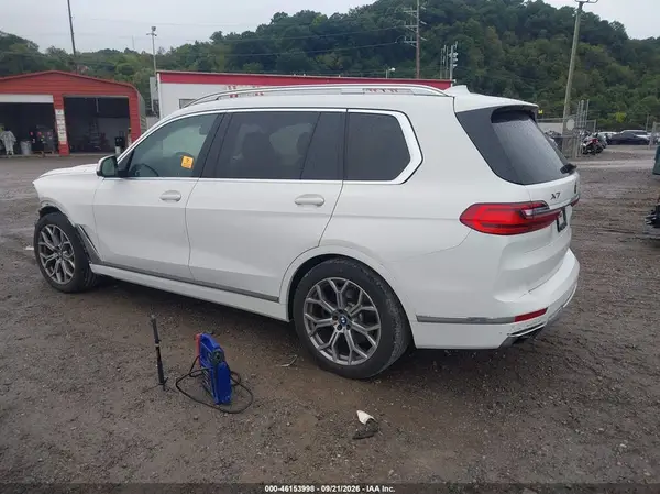 5UXCW2C06M9E41007 — 2021 BMW X7, фото 3 с аукциона IAAI 13.10.2026, Передняя часть
