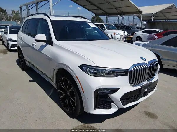 5UXCW2C01M9E99106 — 2021 BMW X7, Левый бок (Left Side), фото до ремонта
