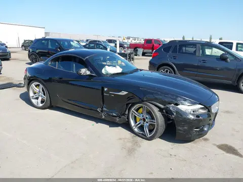 WBALM1C56FE634405 — 2015 BMW Z4 SDRIVE35IS, Передняя часть справа (Right Front), фото до ремонта