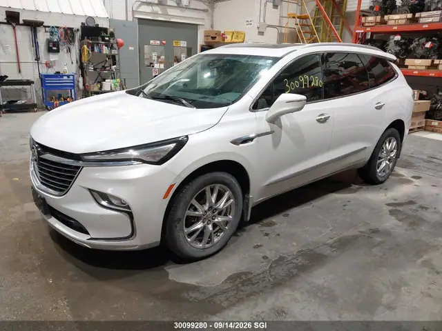 2023 Buick Enclave Premium VIN 5GAEVBKW0PJ272574 фото 2