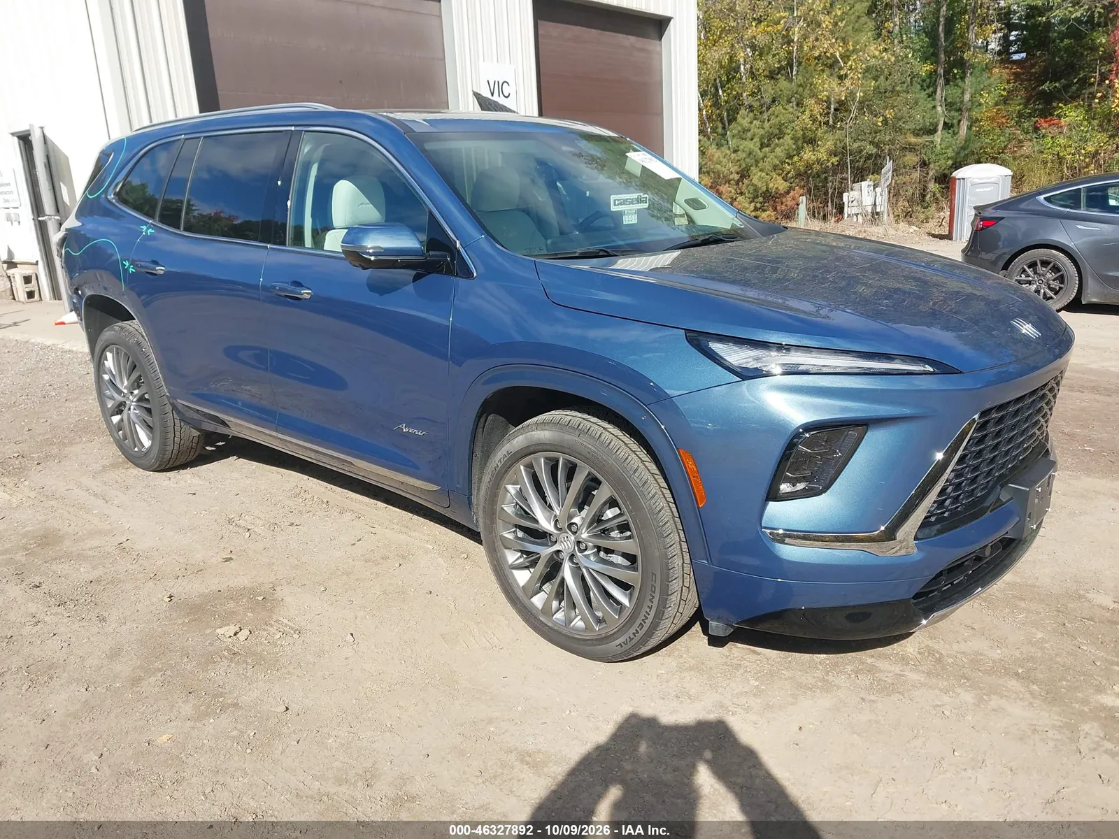 2026 Buick Enclave VIN 5GAEVCKSXTJ101084 фото 2