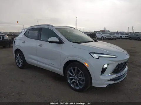 KL4AMGSL3TB176245 — 2026 Buick Encore GX Avenir AWD, Задняя часть (Rear), фото до ремонта