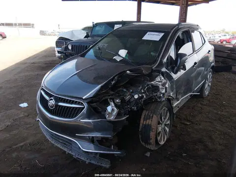 2018 Buick Encore Preferred VIN KL4CJASB4JB637942 фото 2