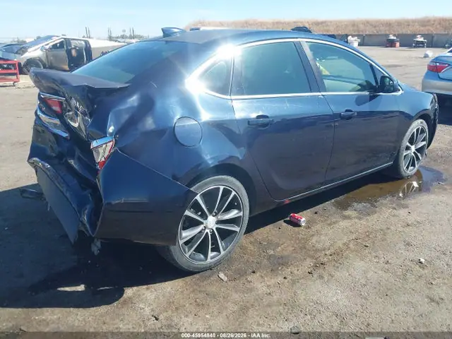 1G4PW5SK2G4180136 — 2016 Buick Verano Sport Touring Group, фото 4 с аукциона IAAI 14.10.2026, Задняя часть