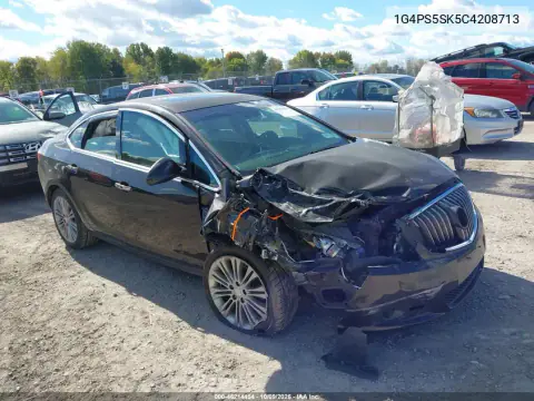 1G4PS5SK5C4208713 — 2012 Buick Verano, Передняя часть, фото до ремонта
