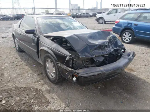 1G6ET12911B109221 — 2001 Cadillac Eldorado, Передняя часть, фото до ремонта