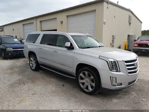 1GYS3HKJ8JR118261 — 2018 Cadillac Escalade Esv Luxury, Естественный износ (Normal Wear & Tear), фото до ремонта